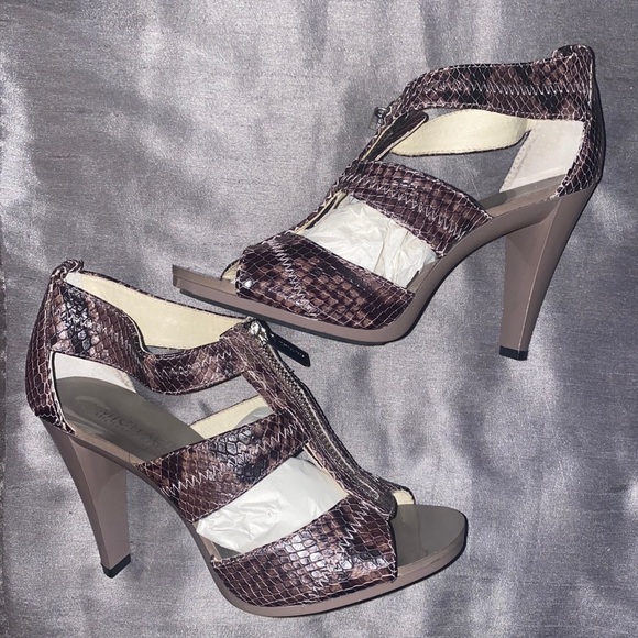 Michael Kors Shoes - Michael Kohrs Heels